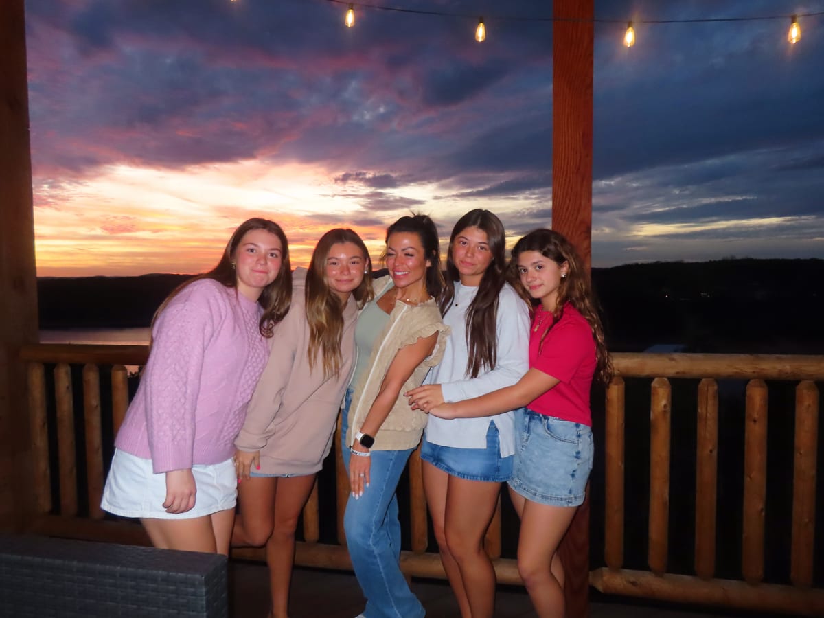 Kallie with her sisters and her mom